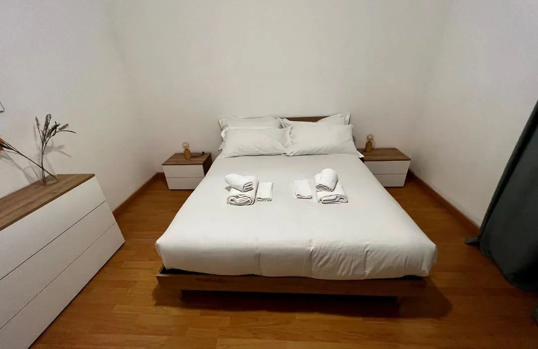 Conte Rosso Apartment-1