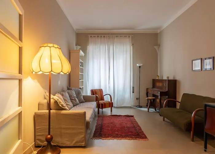 Guesthost - Piazza Bainsizza Elegant Apartment